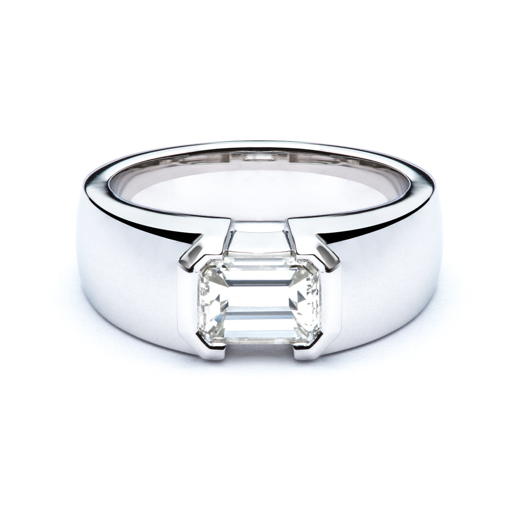 The Cassandra Engagement Ring